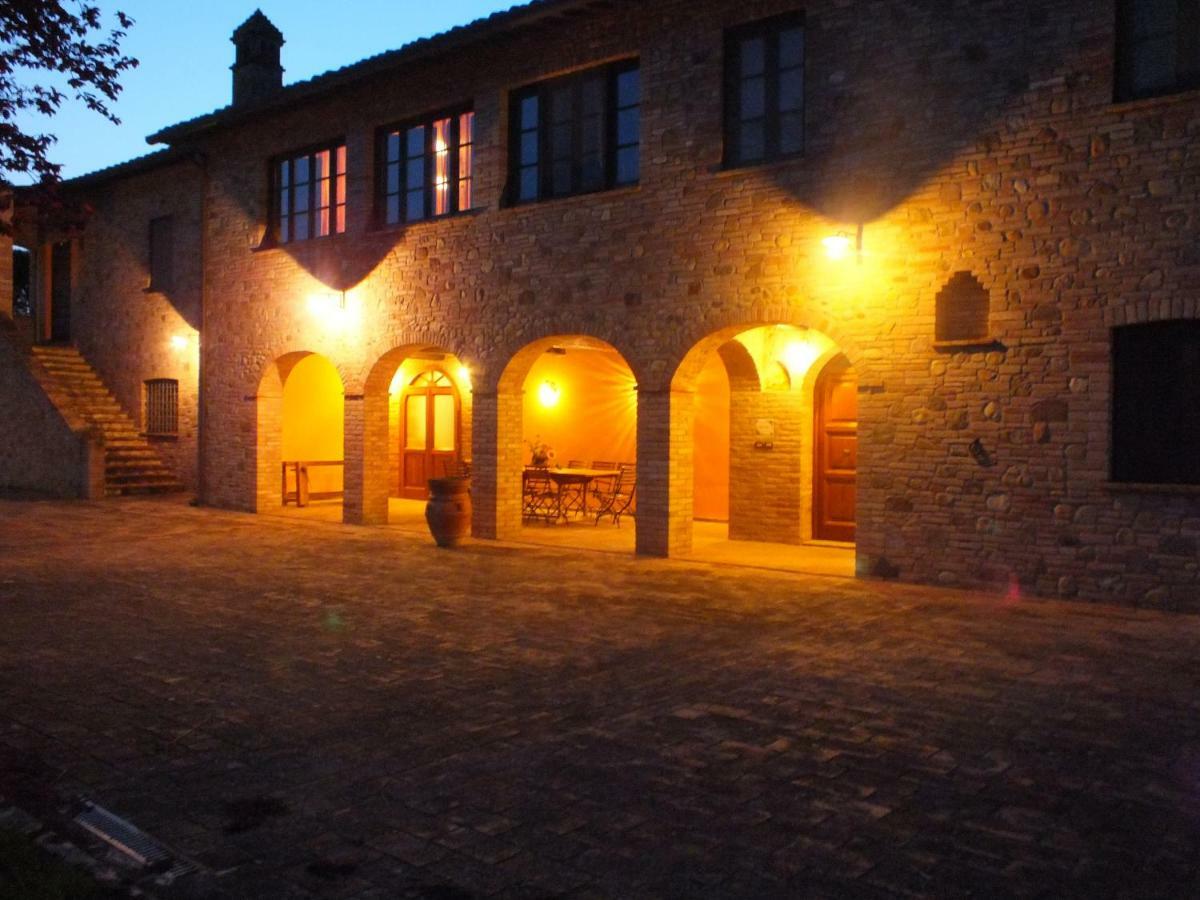 Agriturismo Wine Casale Villa Chiara Torgiano Eksteriør bilde