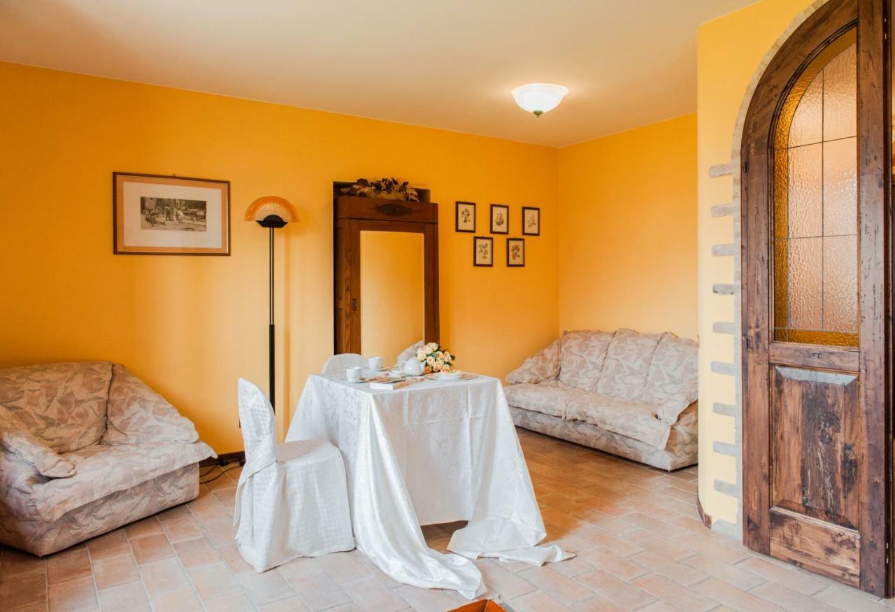 Agriturismo Wine Casale Villa Chiara Torgiano Eksteriør bilde